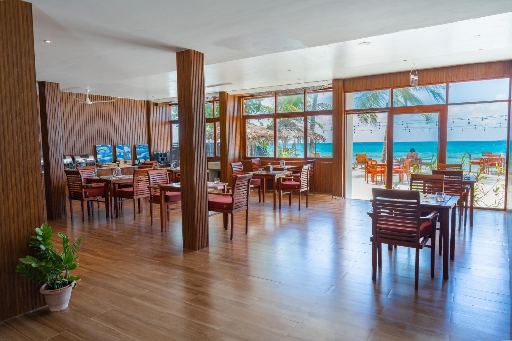 Heron Beach Hotel - The Best Maldivian Getaway In Dhiffushi,Maldives Exterior photo
