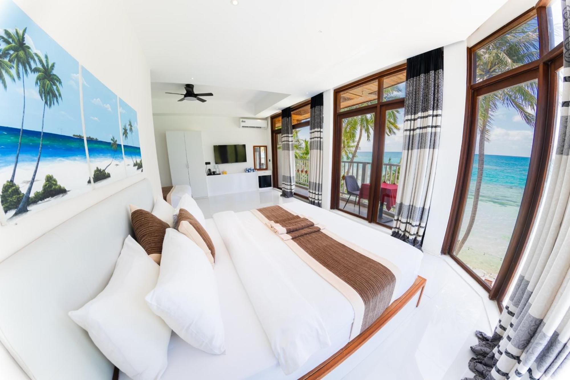 Heron Beach Hotel - The Best Maldivian Getaway In Dhiffushi,Maldives Exterior photo