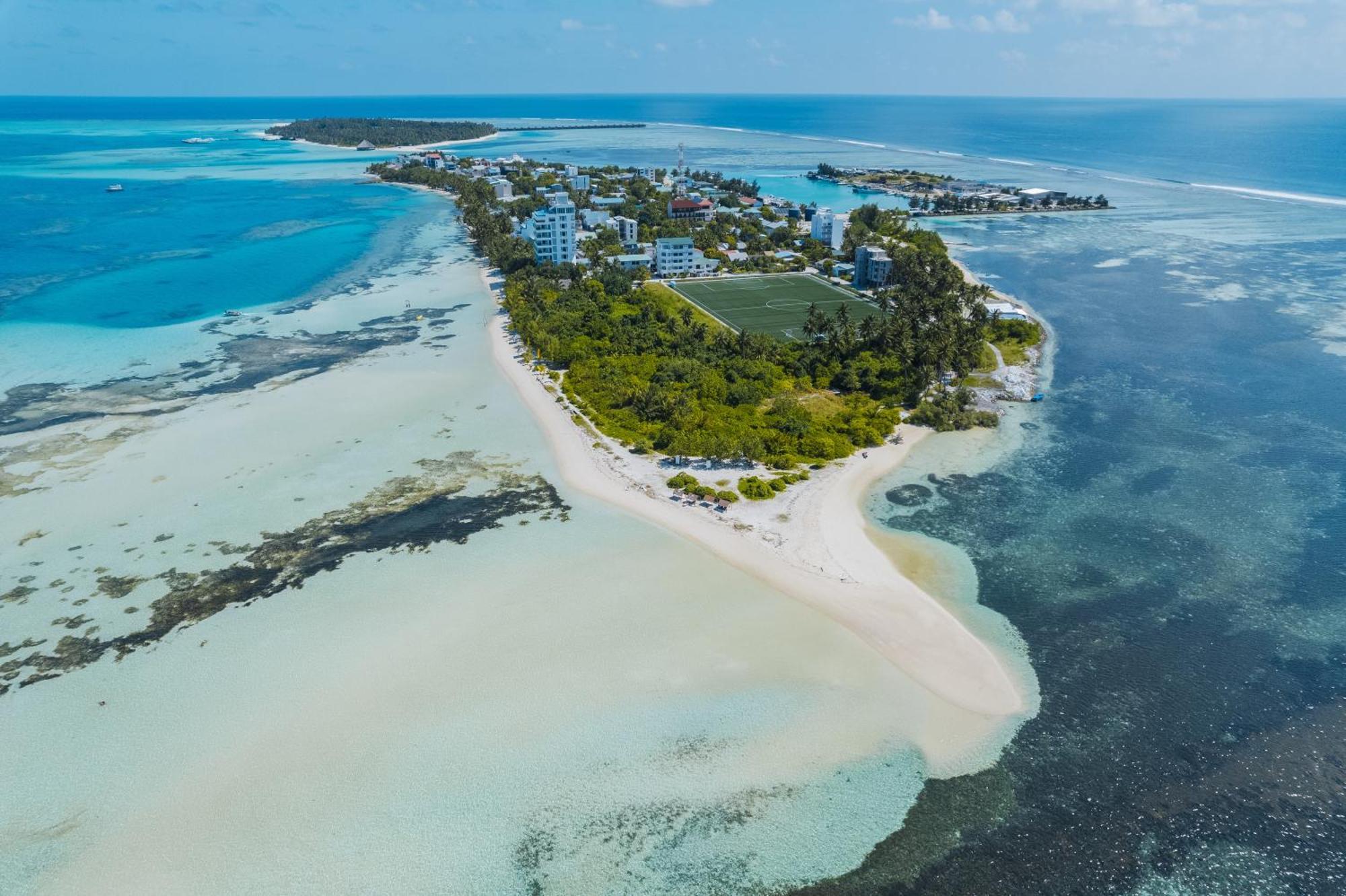 Heron Beach Hotel - The Best Maldivian Getaway In Dhiffushi,Maldives Exterior photo